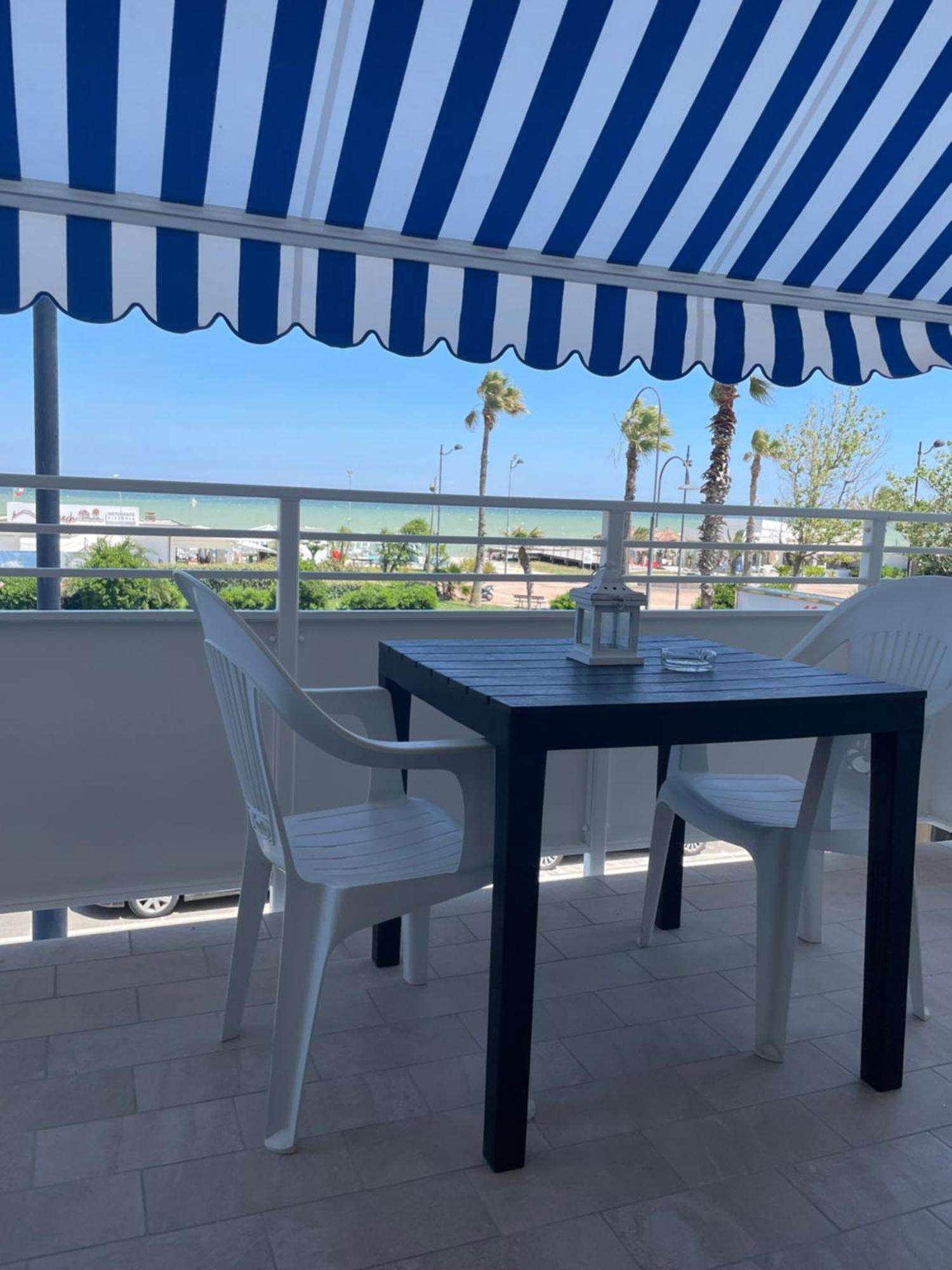 Hotel Promenade Porto SantʼElpidio Esterno foto