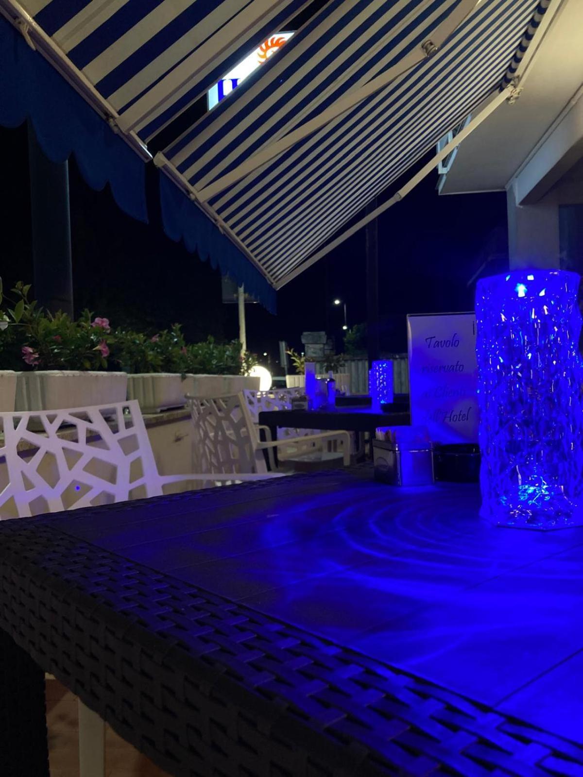 Hotel Promenade Porto SantʼElpidio Esterno foto