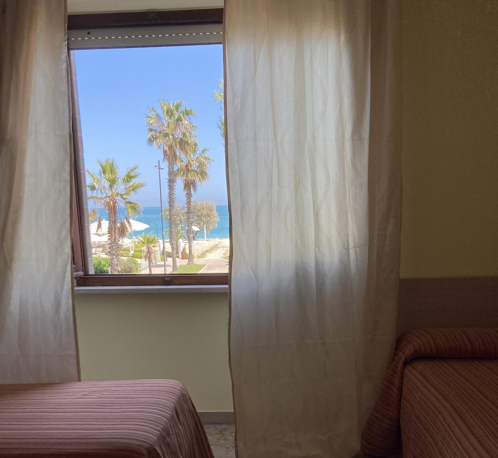 Hotel Promenade Porto SantʼElpidio Esterno foto